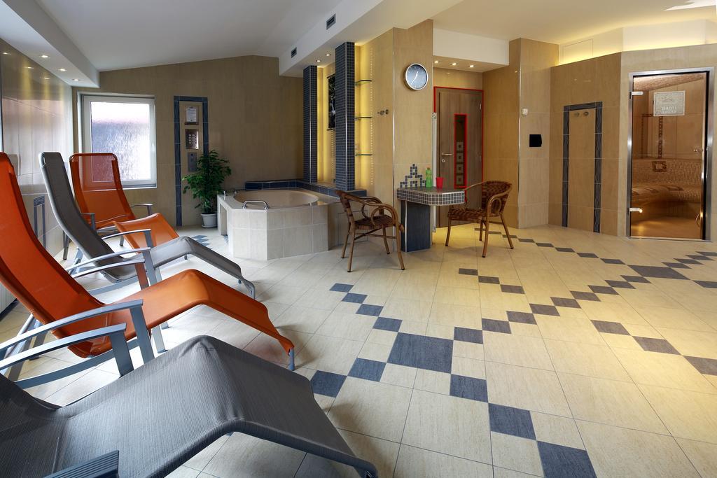 Wellness Penzion Pod Rozhlednou Kostelec nad Orlicí Екстериор снимка