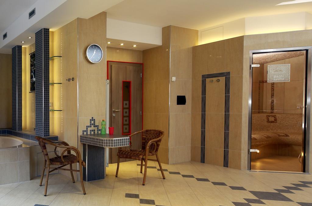 Wellness Penzion Pod Rozhlednou Kostelec nad Orlicí Екстериор снимка